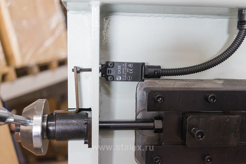 Фото Станок ленточнопильный Stalex BS-2114TH от018000250
