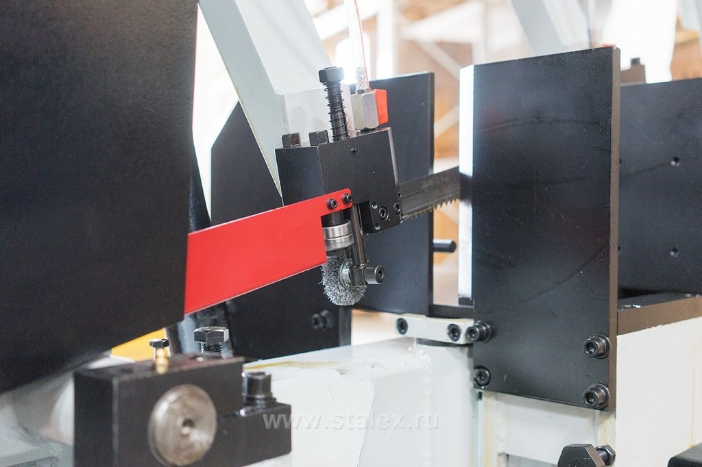 Фото Станок ленточнопильный Stalex BS-2114TH от018000250