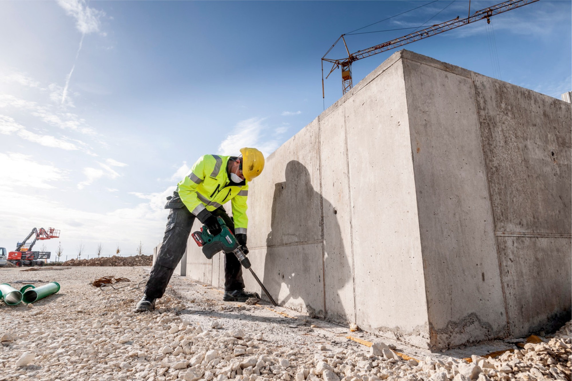 Фото Аккумуляторный перфоратор Metabo KHA 18 LTX BL 40 600752840