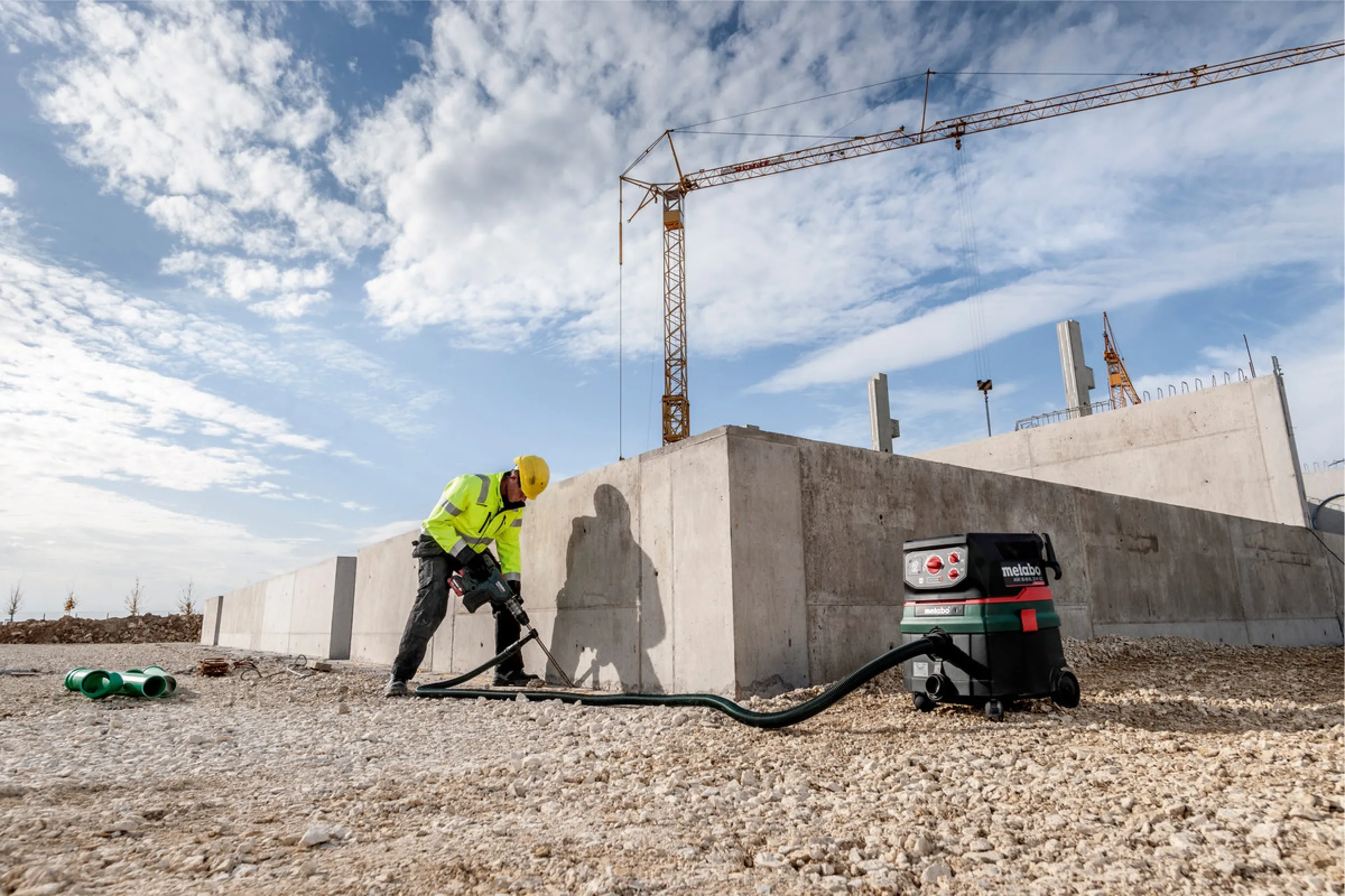 Фото Аккумуляторный перфоратор Metabo KHA 18 LTX BL 40 600752840