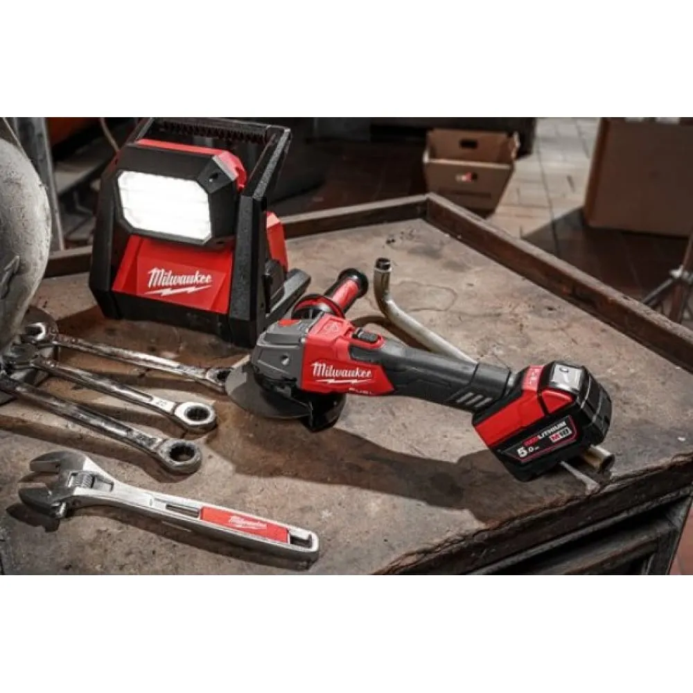 Аккумуляторная угловая шлифмашина Milwaukee M18 FSAG125XB-502X FUEL  4933478430 купить в Челябинске - цена в интернет-магазине «От и До.ру»