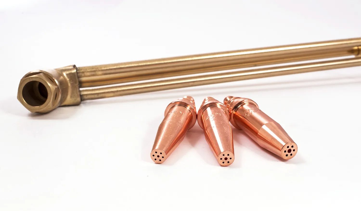 Фото Резак трехтрубный ацетиленовый Р2А-32М-У2 7411_