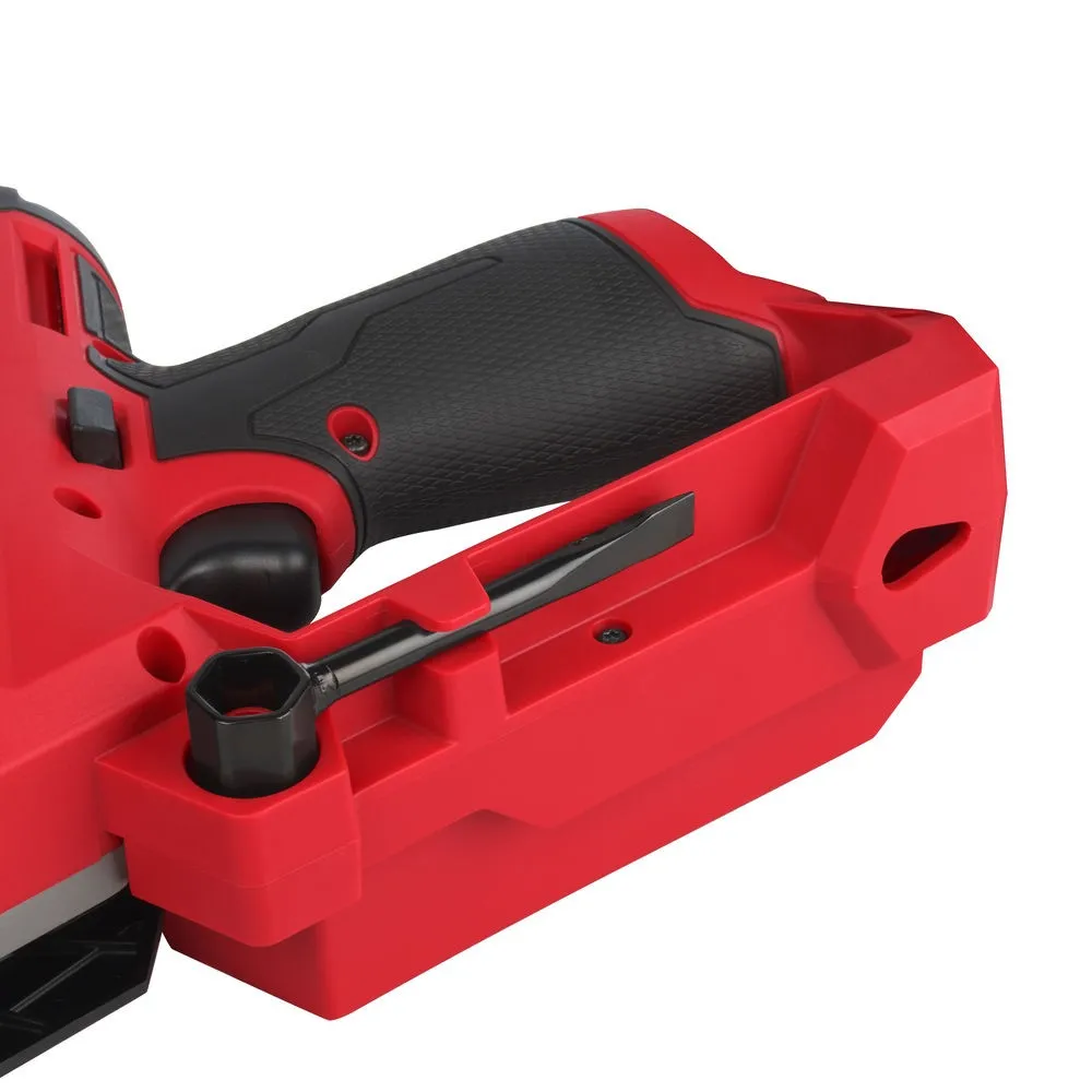 Фото Аккумуляторная цепная садовая пила Milwaukee M12 FHS-0 FUEL 4933472211 4933472211