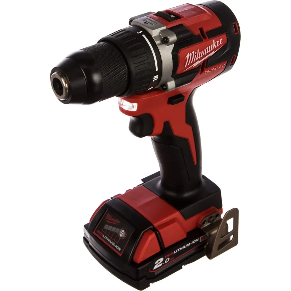 Фото Аккумуляторная дрель-шуруповерт Milwaukee M18 CBLDD-202C 4933464317 4933464317